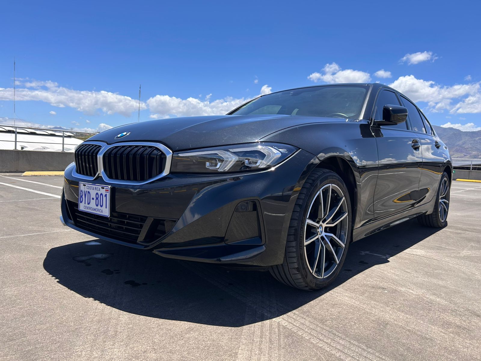 BMW 320 · BYD801